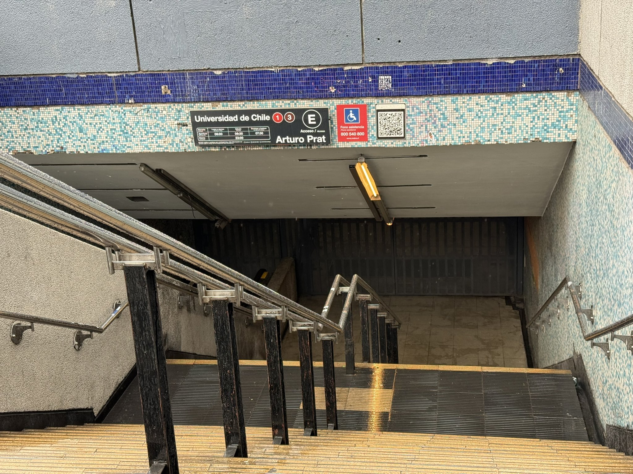 Alerta roja para la RM y varias estaciones del Metro cerradas por anegamientos