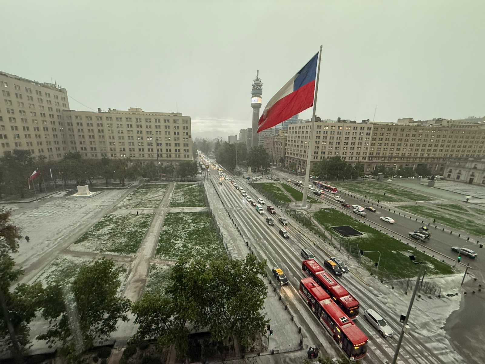 Granizada, tormentas eléctricas y lluvias es la tónica que afecta a toda la RM