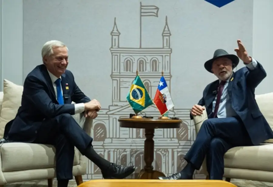 Pdte Kast saluda a reelecto Pdte Lula